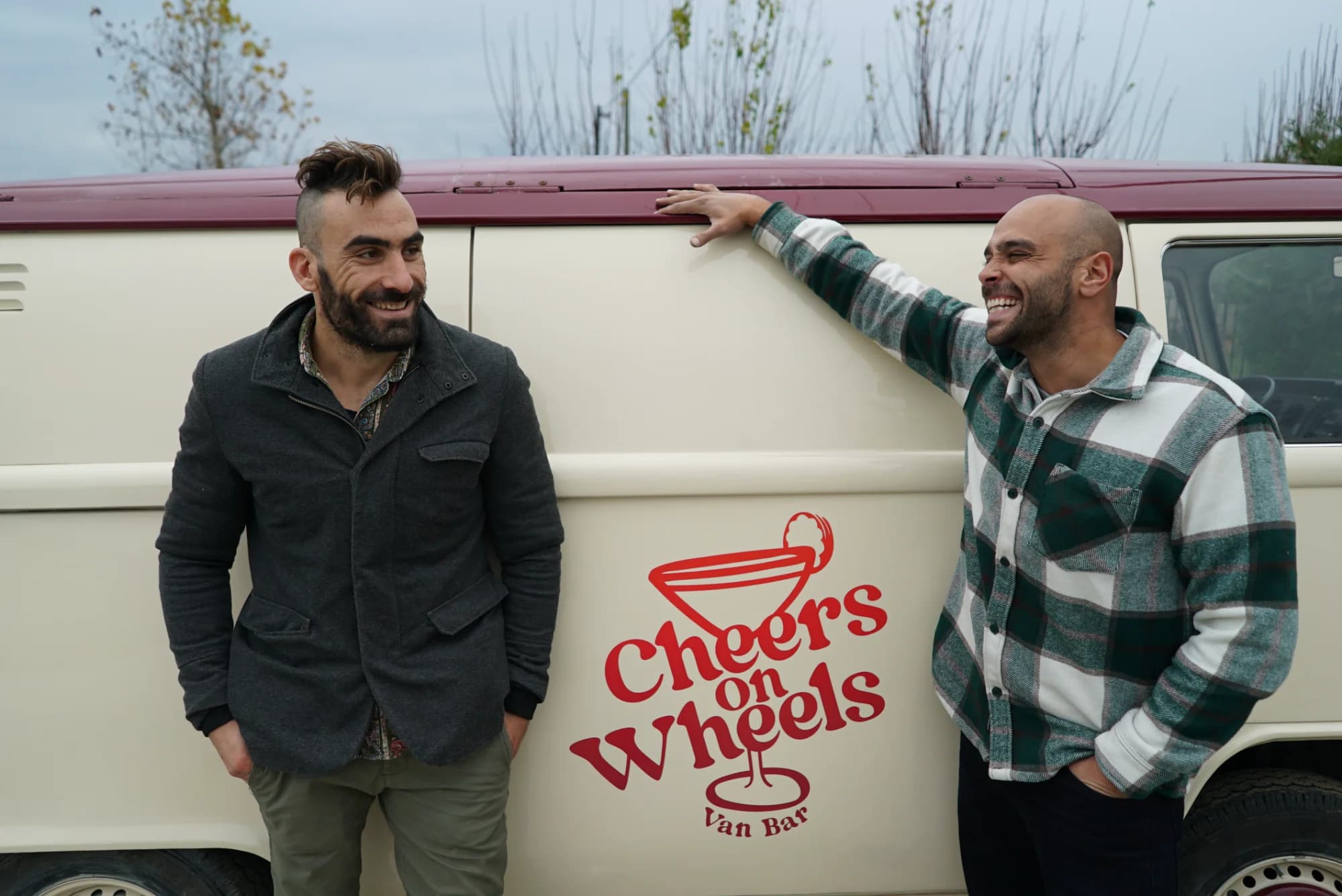Χρήστος και Θανάσης - Ιδρυτές Cheers On Wheels
